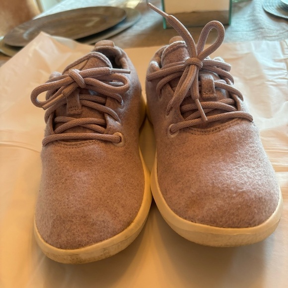 Allbirds Sneakers Merino wool runners in lilac purple Sz 9. Worn 3X. - Picture 9 of 15